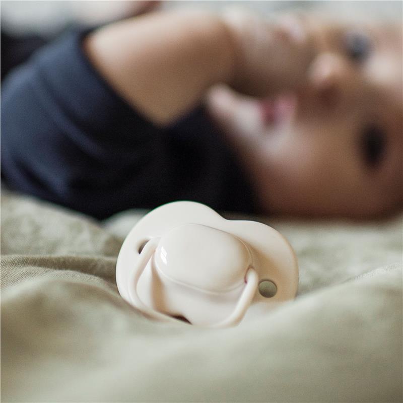 Tommee Tippee Baby Pacifier Cherry Latex Soother 2 Pack BPA free 0-6m, 6-18m, 18-36m